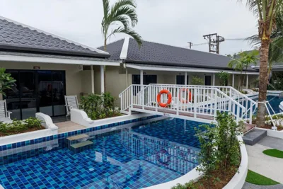 Tuana Hotels Brook Pool Access – Foto’s 3
